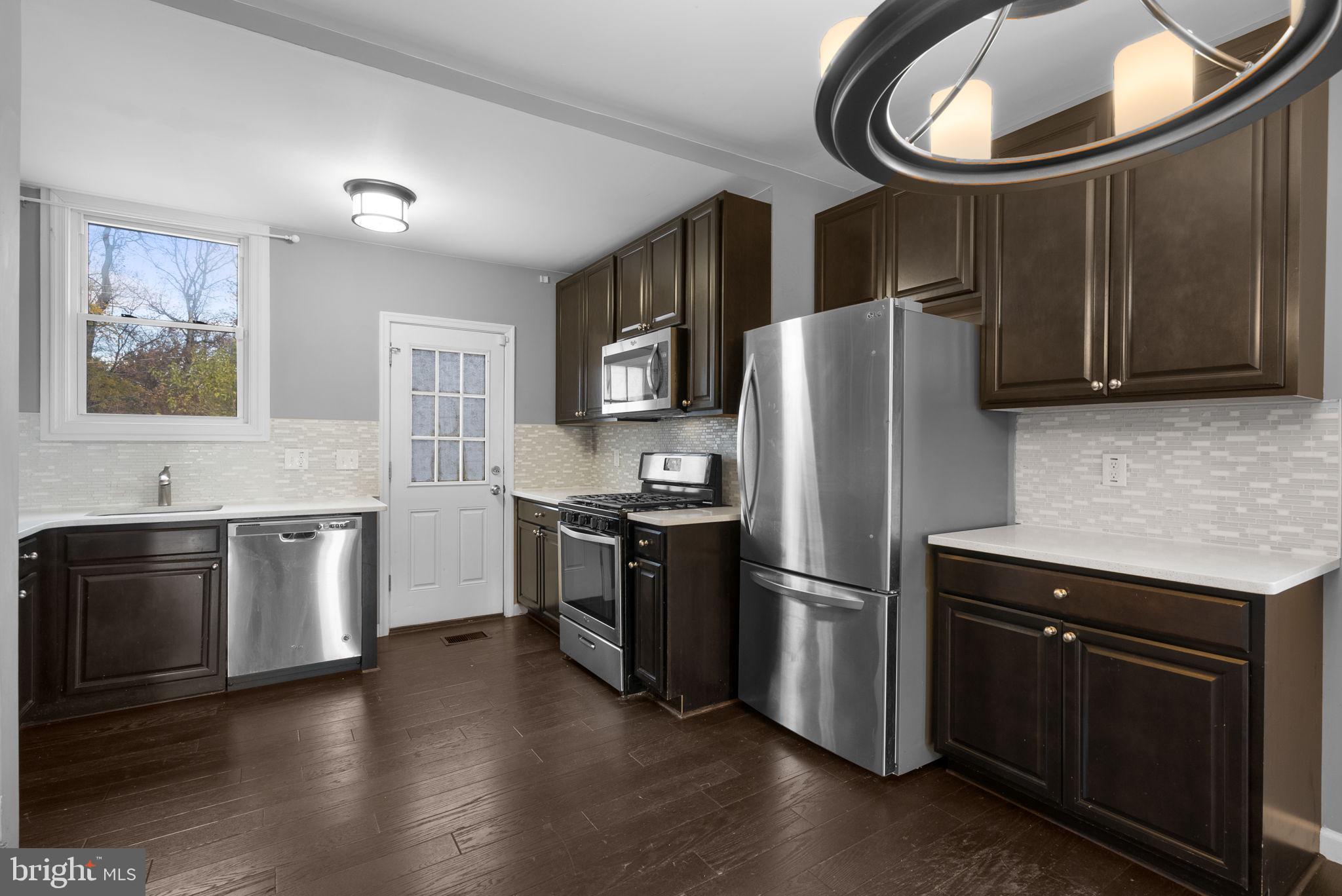 LAURAVILLE HISTORIC DISTRICT - Residential