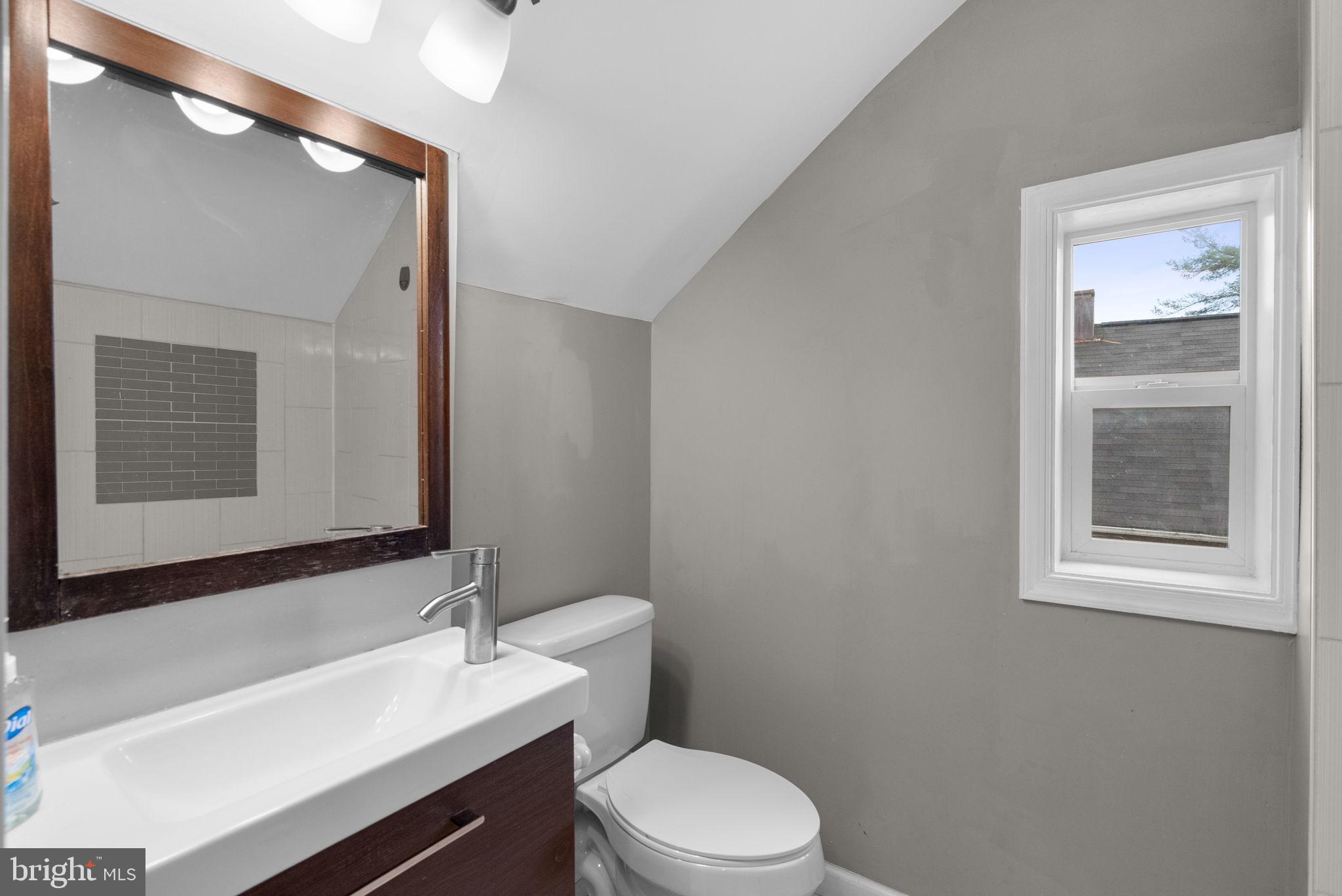 LAURAVILLE HISTORIC DISTRICT - Residential