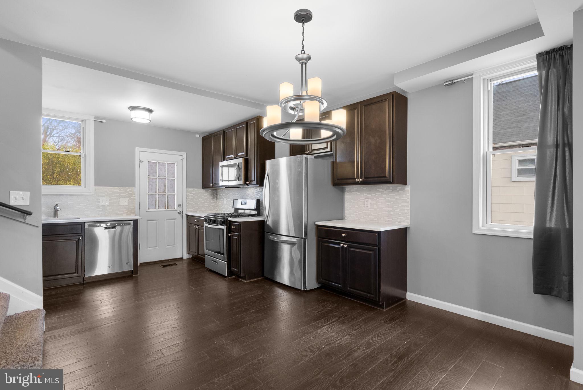 LAURAVILLE HISTORIC DISTRICT - Residential