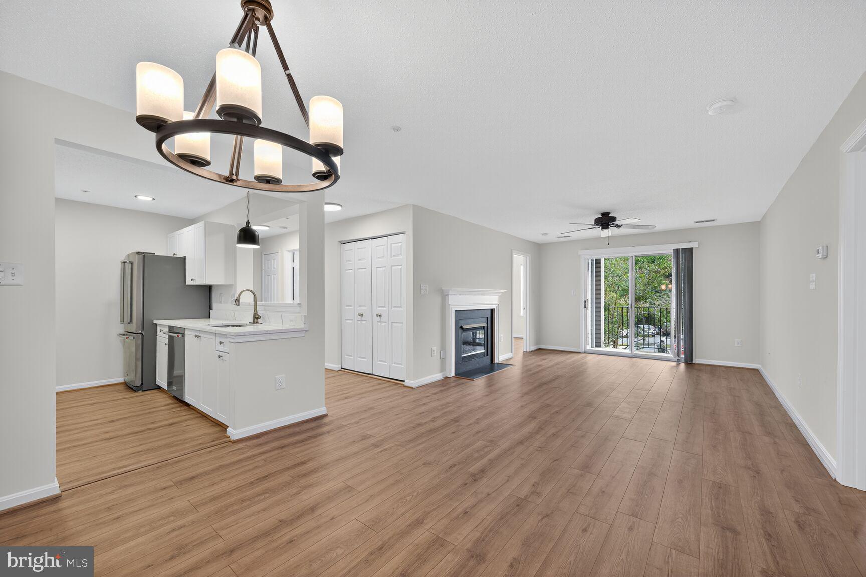10018 VANDERBILT CIRCLE 5