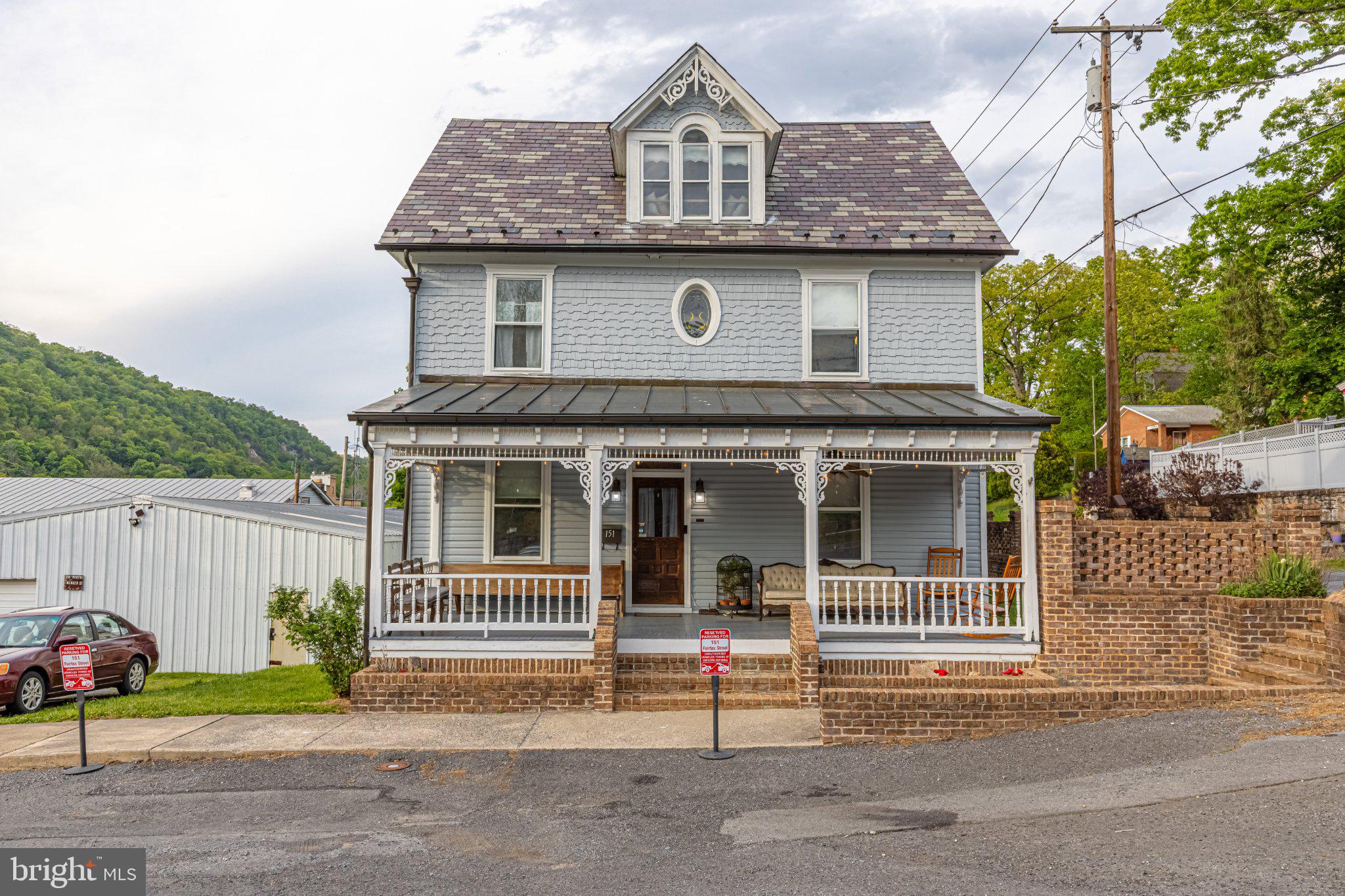 151 E FAIRFAX STREET