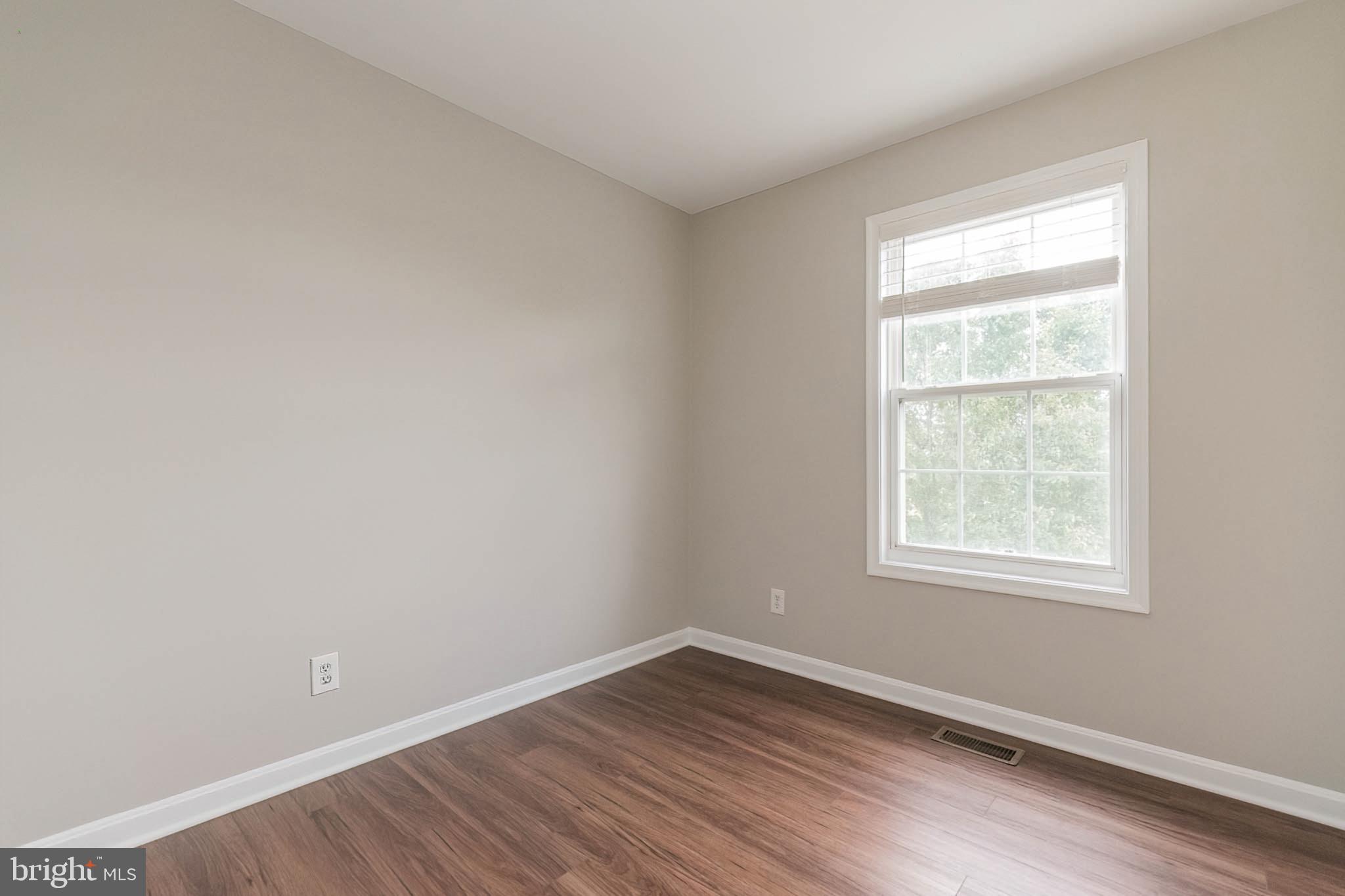 MILLS FARM - Residential