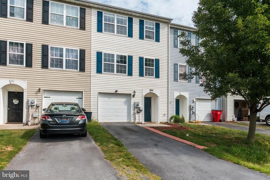 Newly remodeled large townhome with bump outs to give you an extra large master bedroom and kitchen. This home has a brand new roof with 50 year transferable warranty. A Brand new HVAC system. New flooring, and new paint throughout the home.  Wont last long! One of the largest in townhomes in neighborhood.