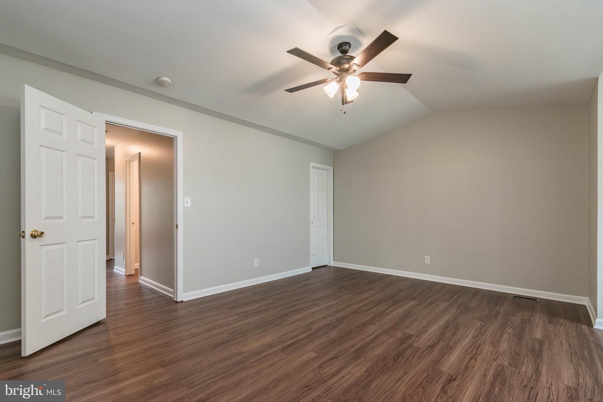 MILLS FARM - Residential