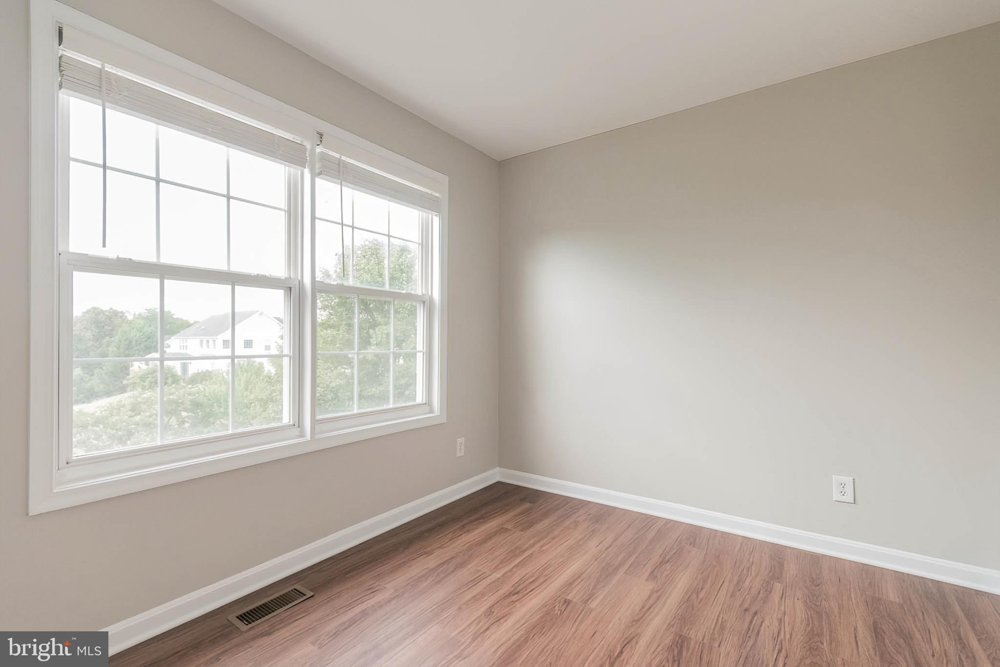 MILLS FARM - Residential