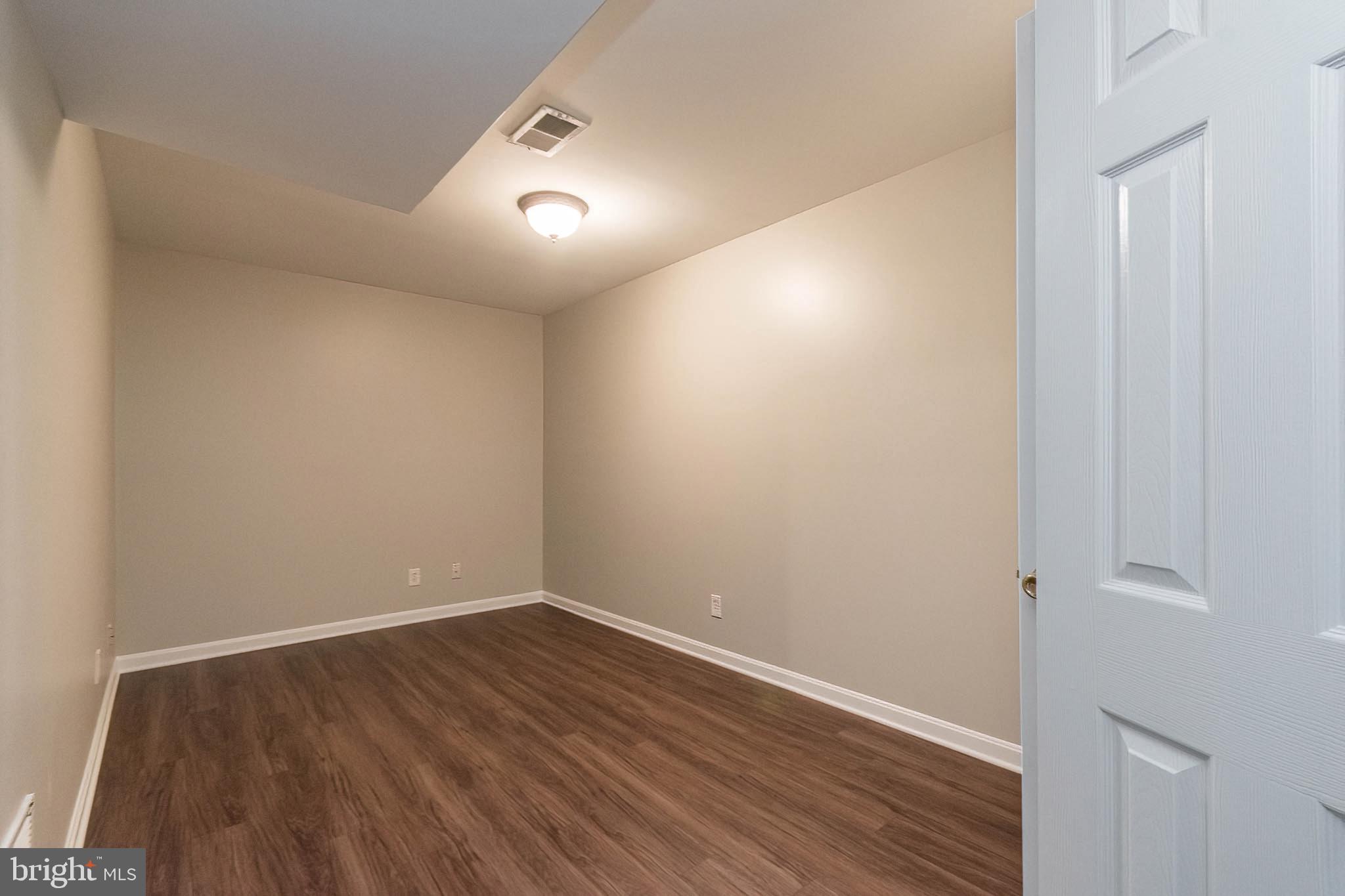 MILLS FARM - Residential