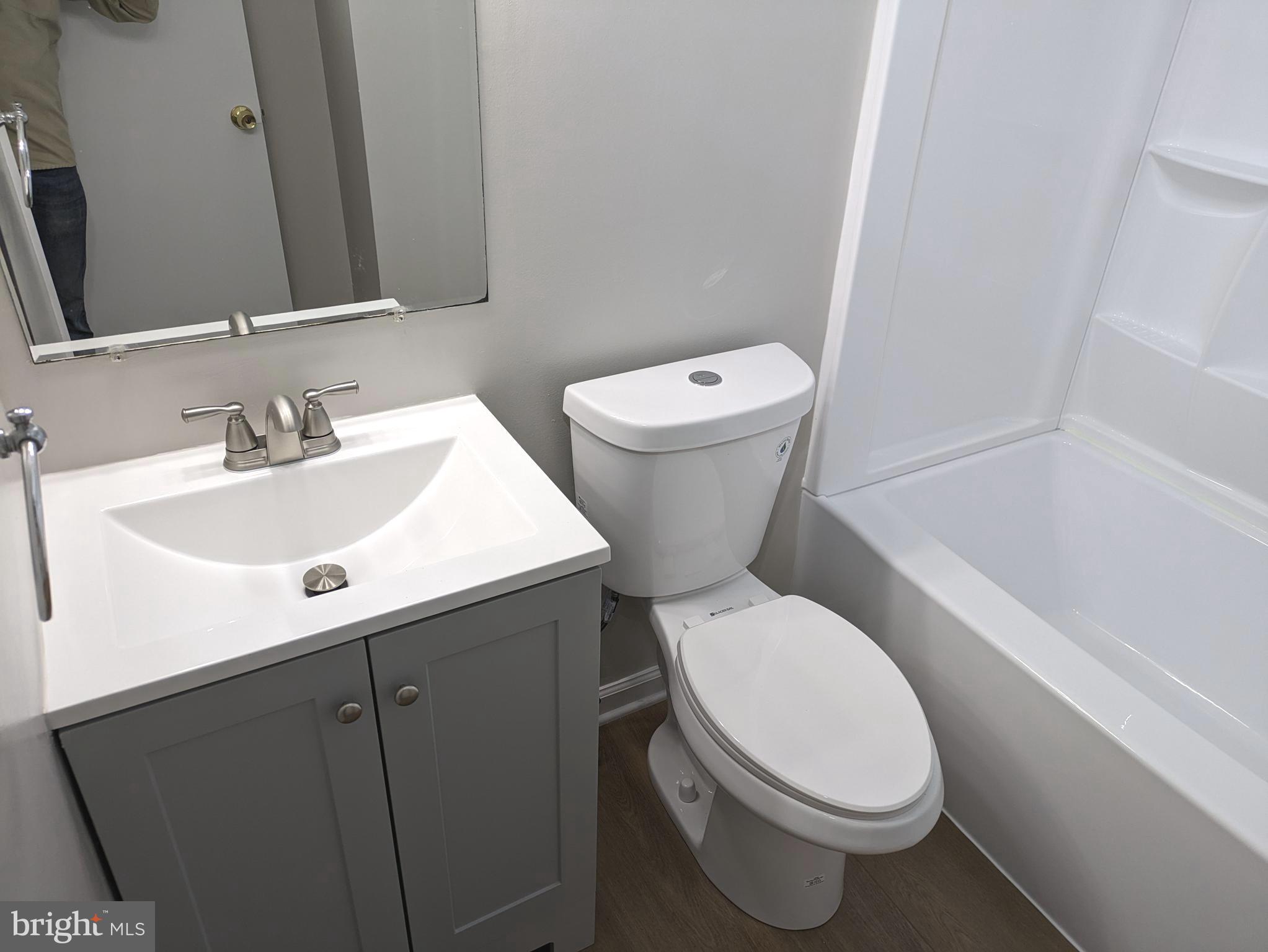 GREENHILLS - Residential