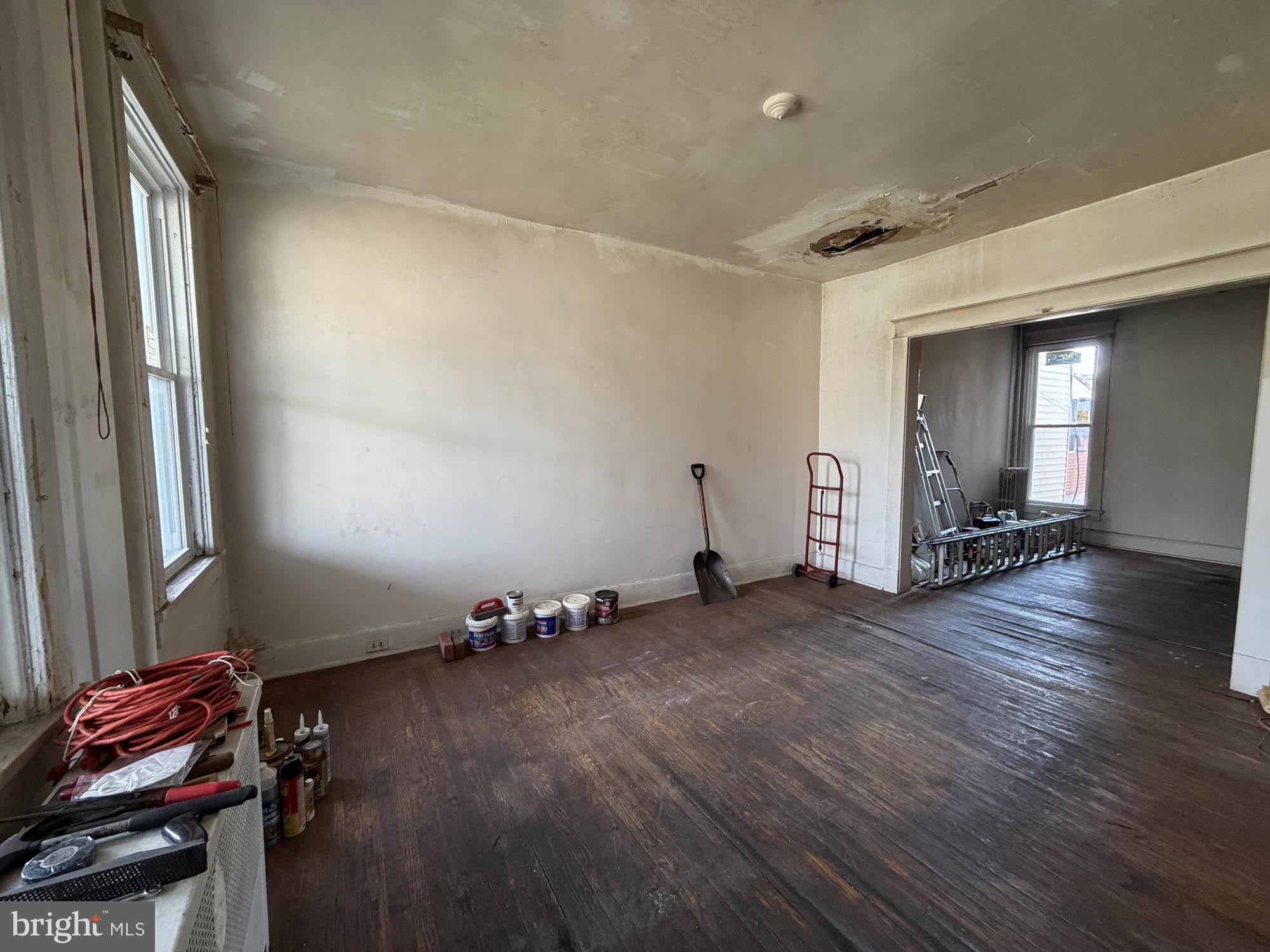 2545 W LAFAYETTE AVENUE