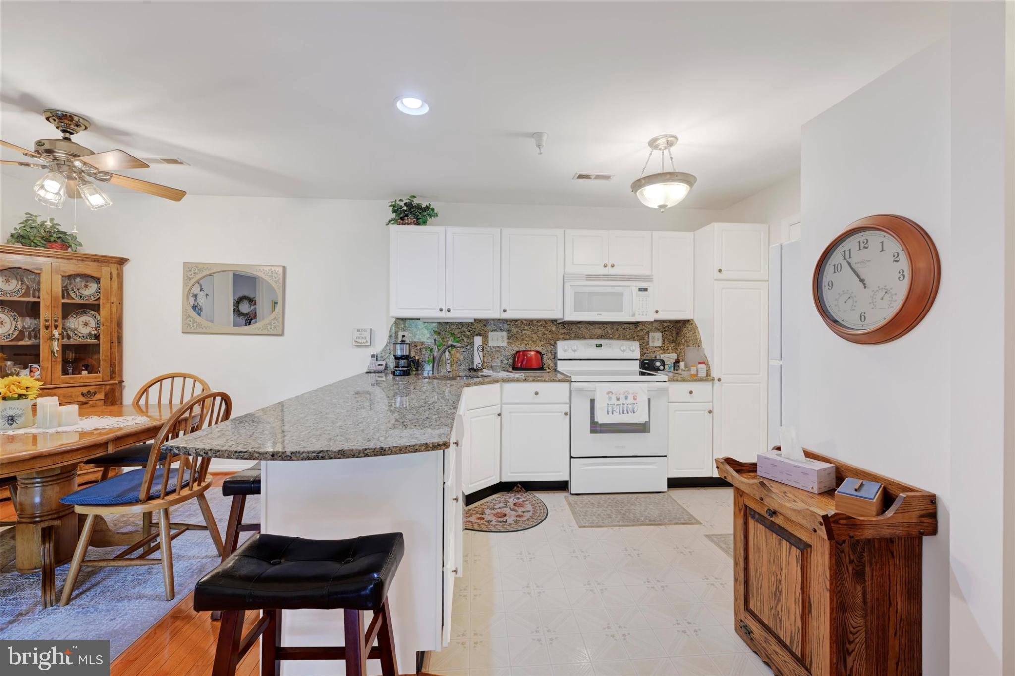 BELLA VITA SENIOR CONDOS - Residential