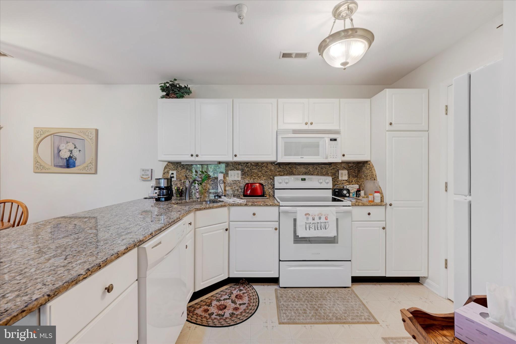 BELLA VITA SENIOR CONDOS - Residential