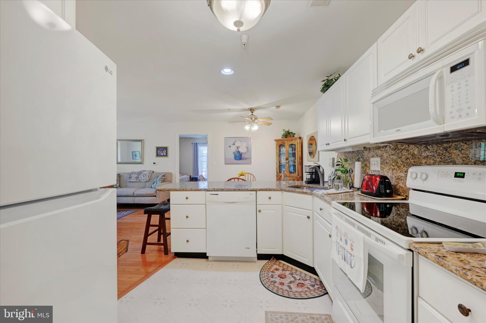 BELLA VITA SENIOR CONDOS - Residential