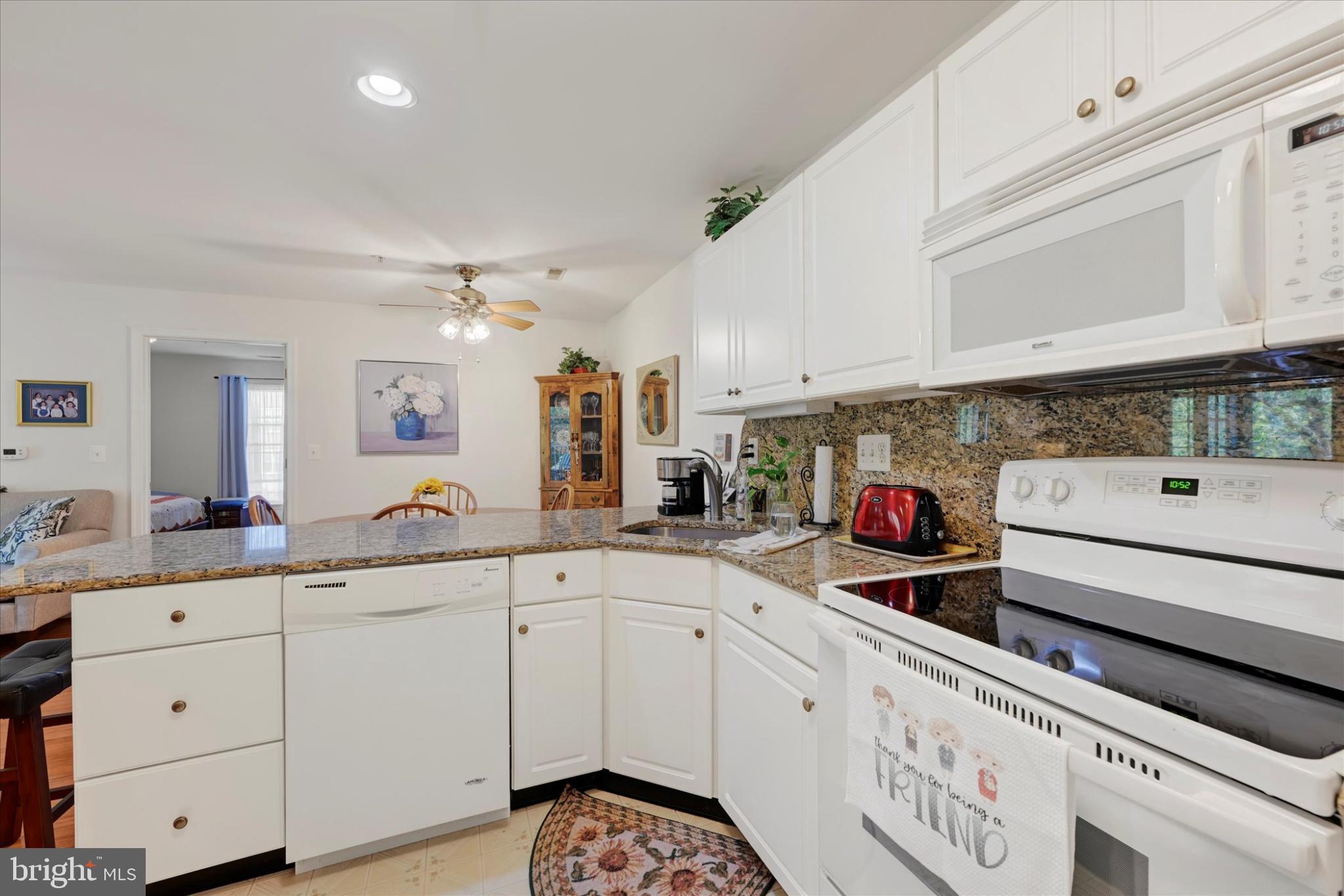 BELLA VITA SENIOR CONDOS - Residential