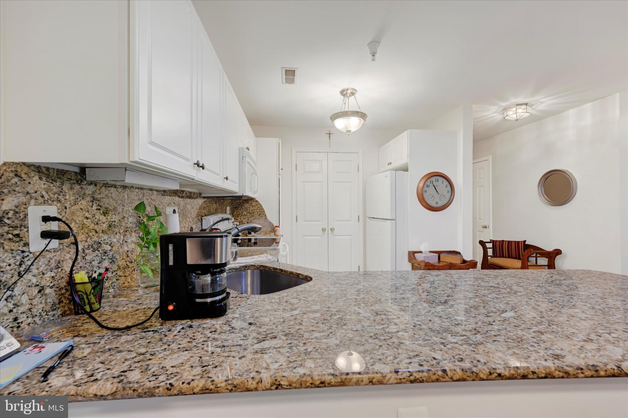 BELLA VITA SENIOR CONDOS - Residential