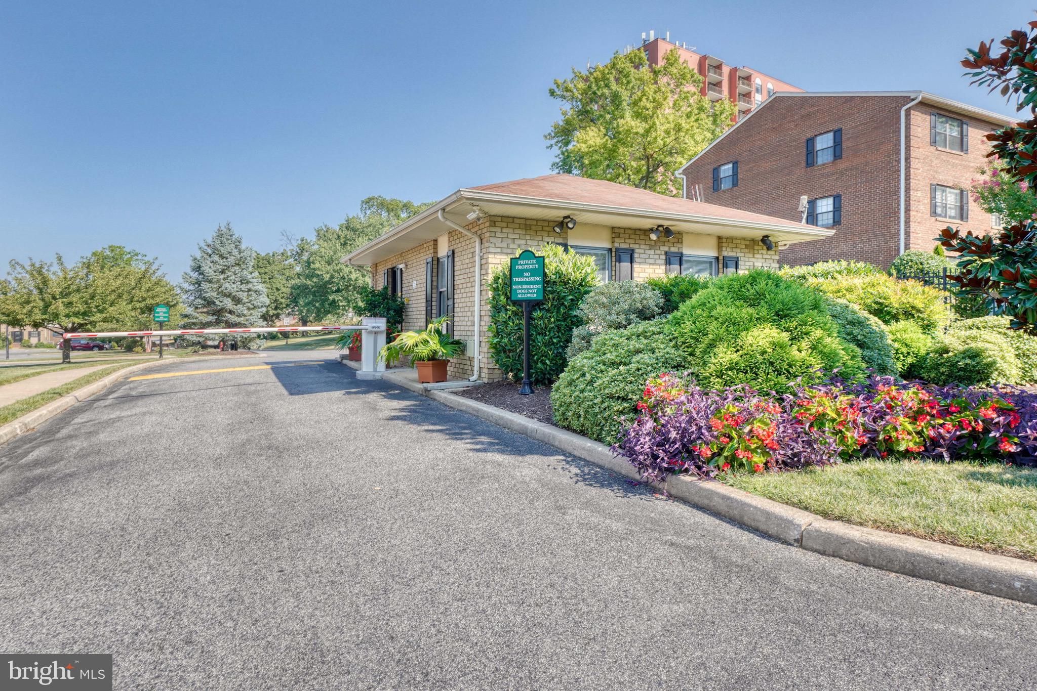 DULANEY TOWERS - Residential