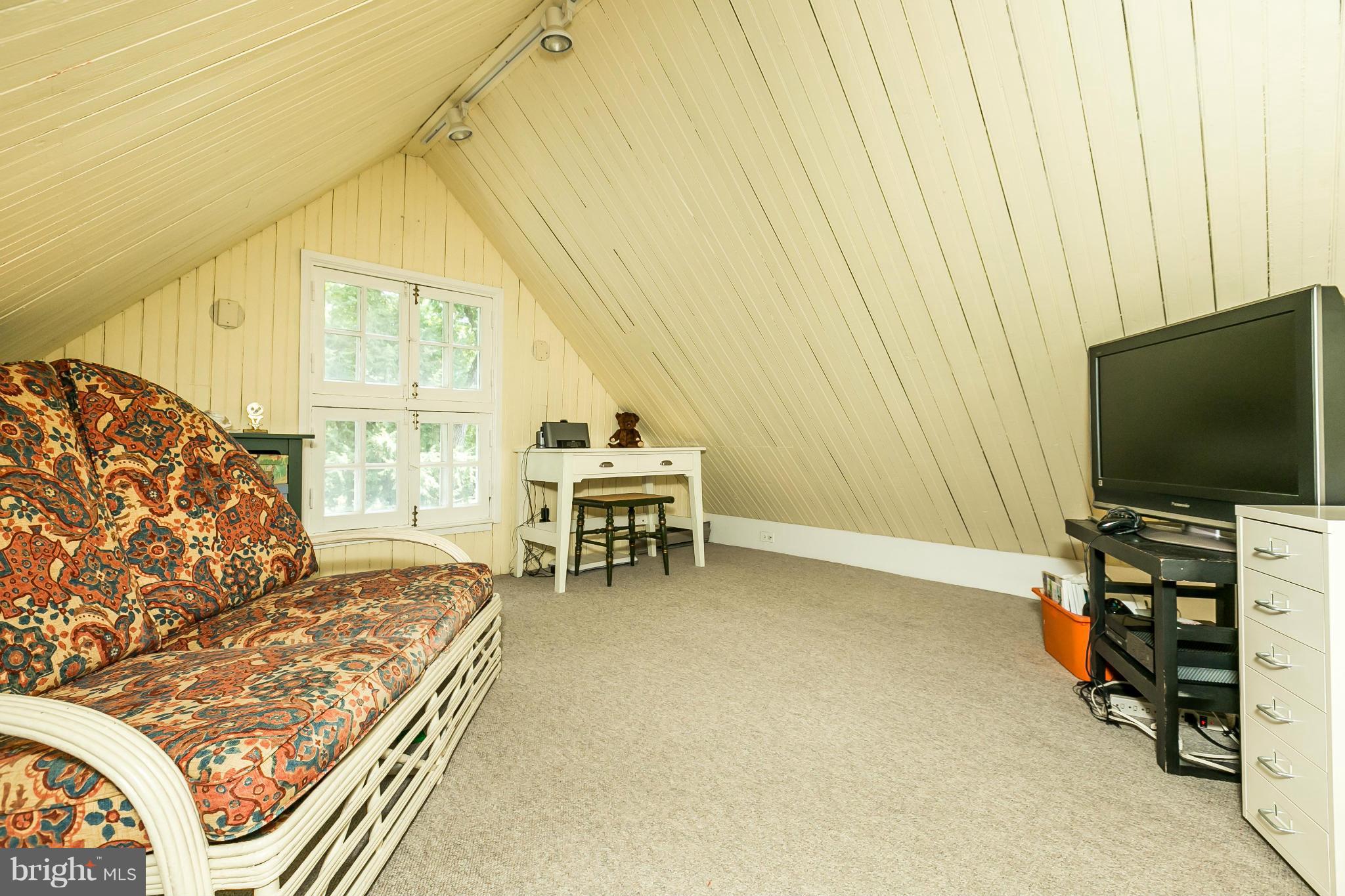 ROLAND PARK - Residential