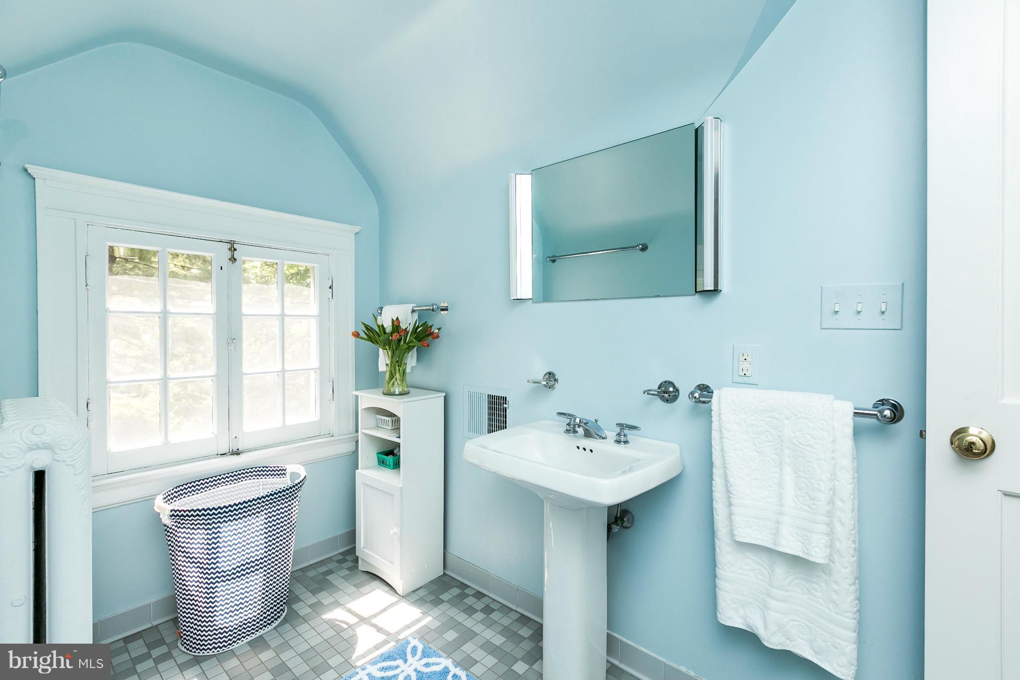 ROLAND PARK - Residential