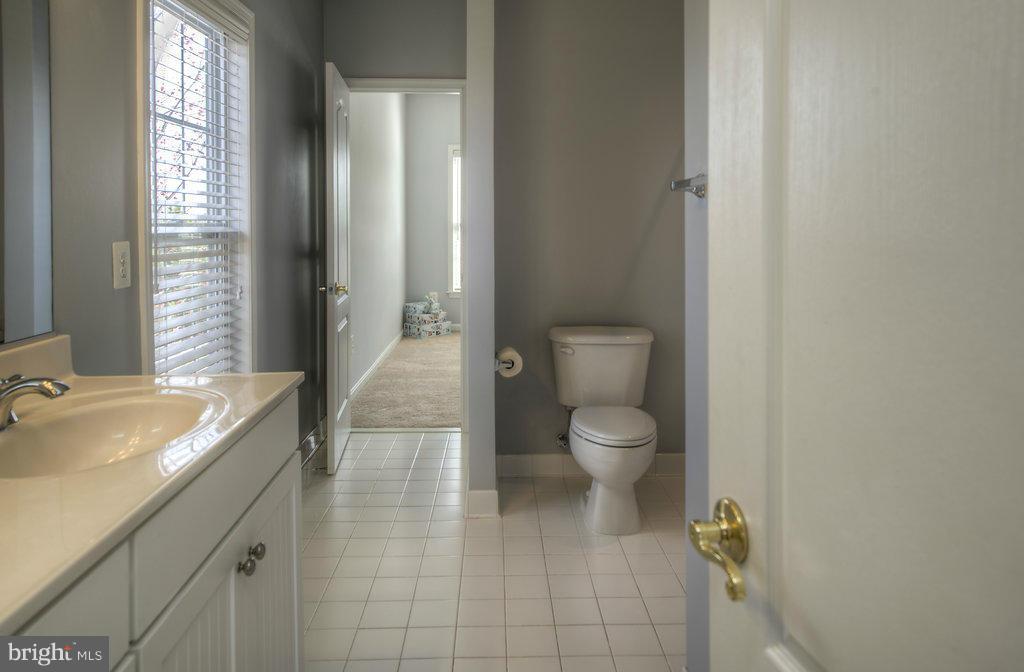 SIGNATURE AT BROADLANDS - Residential