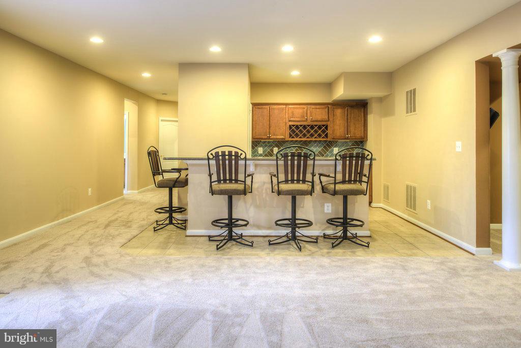 SIGNATURE AT BROADLANDS - Residential