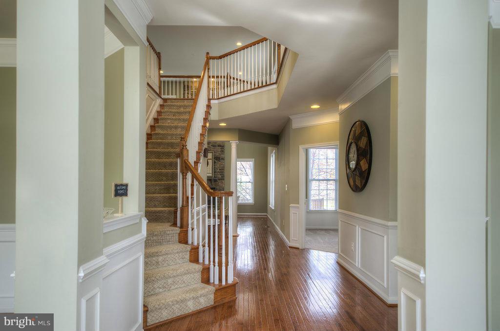 SIGNATURE AT BROADLANDS - Residential