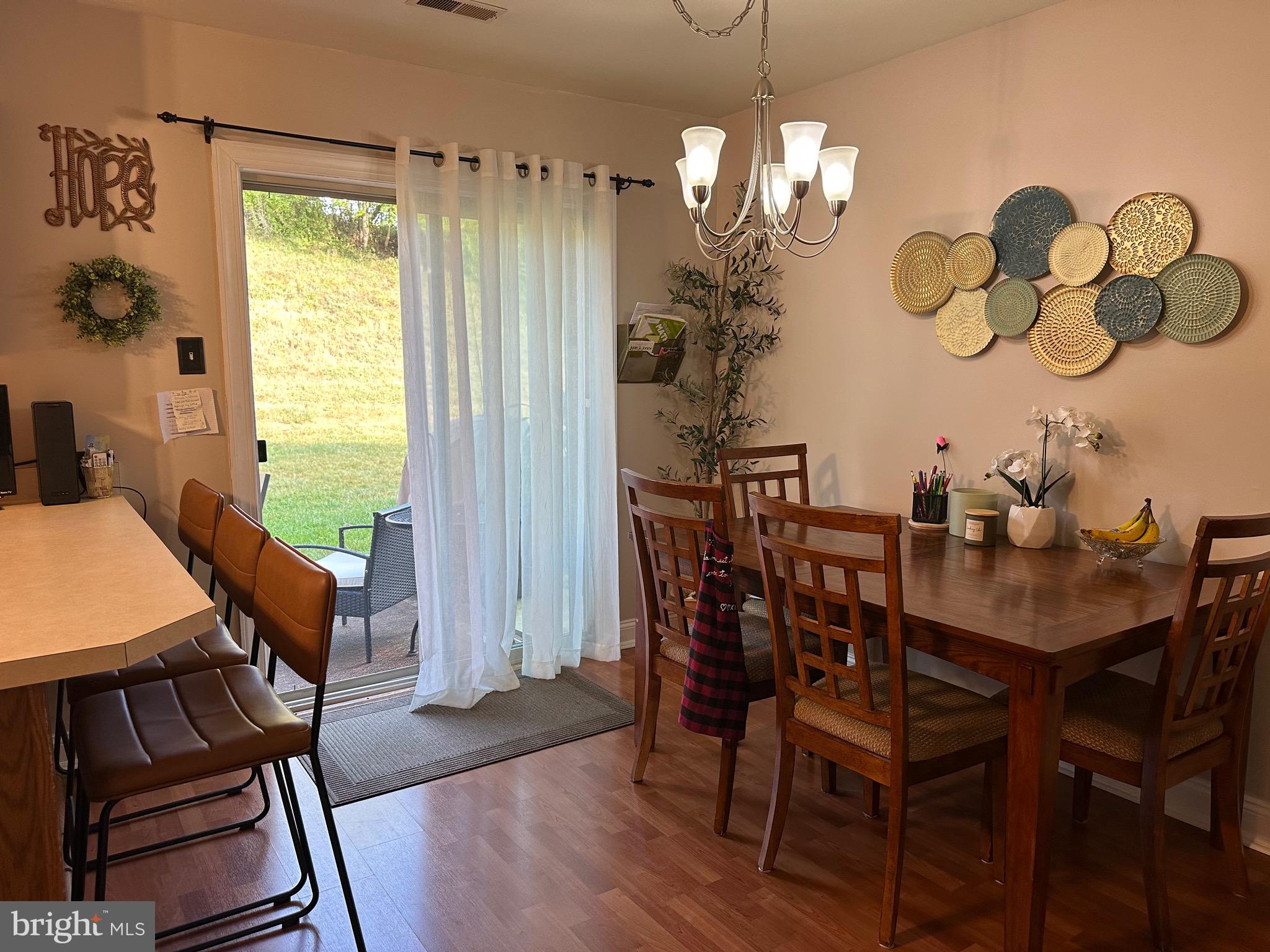 MAPLE GLEN - Residential