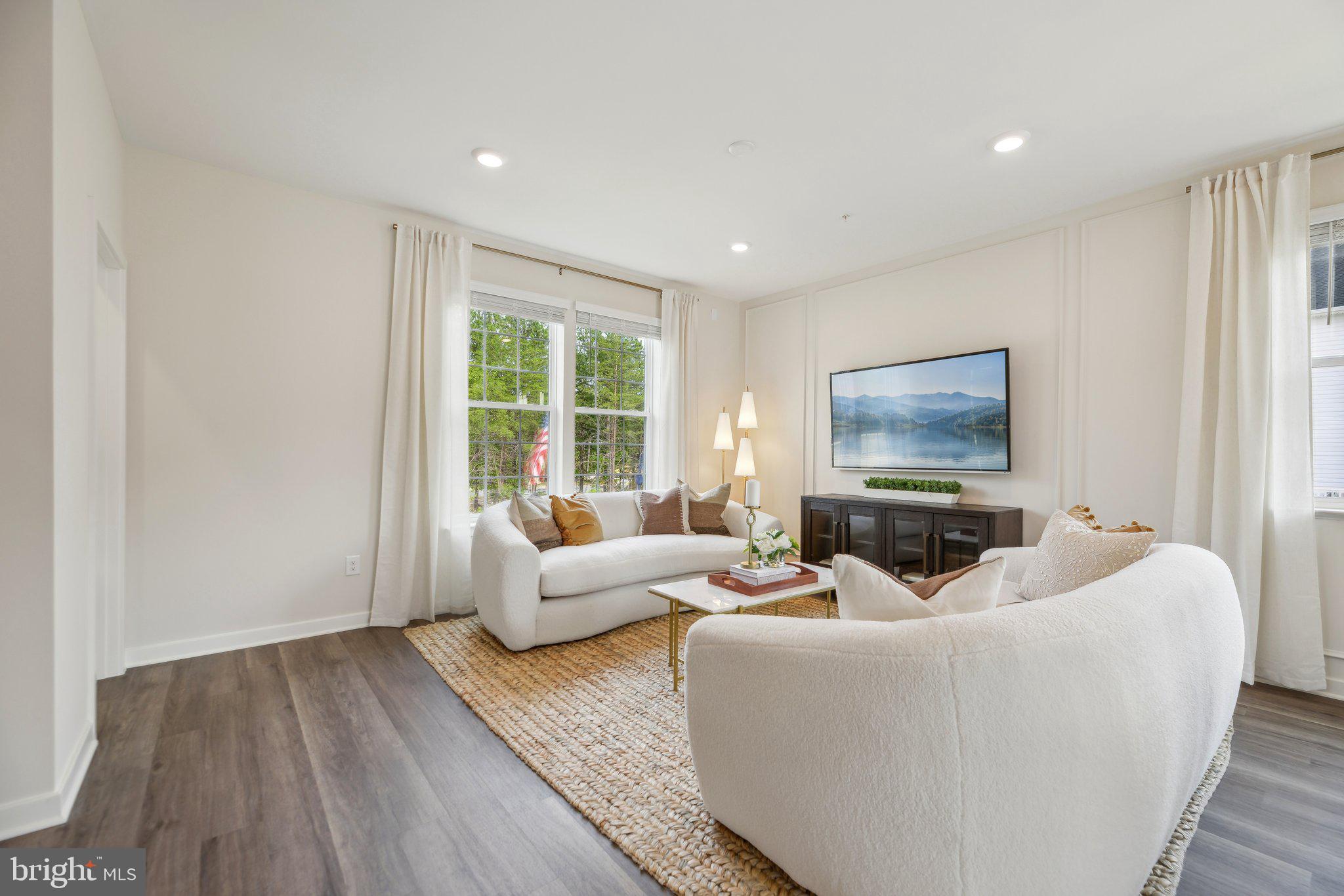 PINEGROVE - Residential