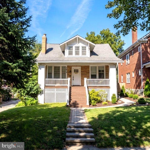 Photo of 6610 5th St NW, WASHINGTON, DC 20012 (MLS # DCDC2282064)
