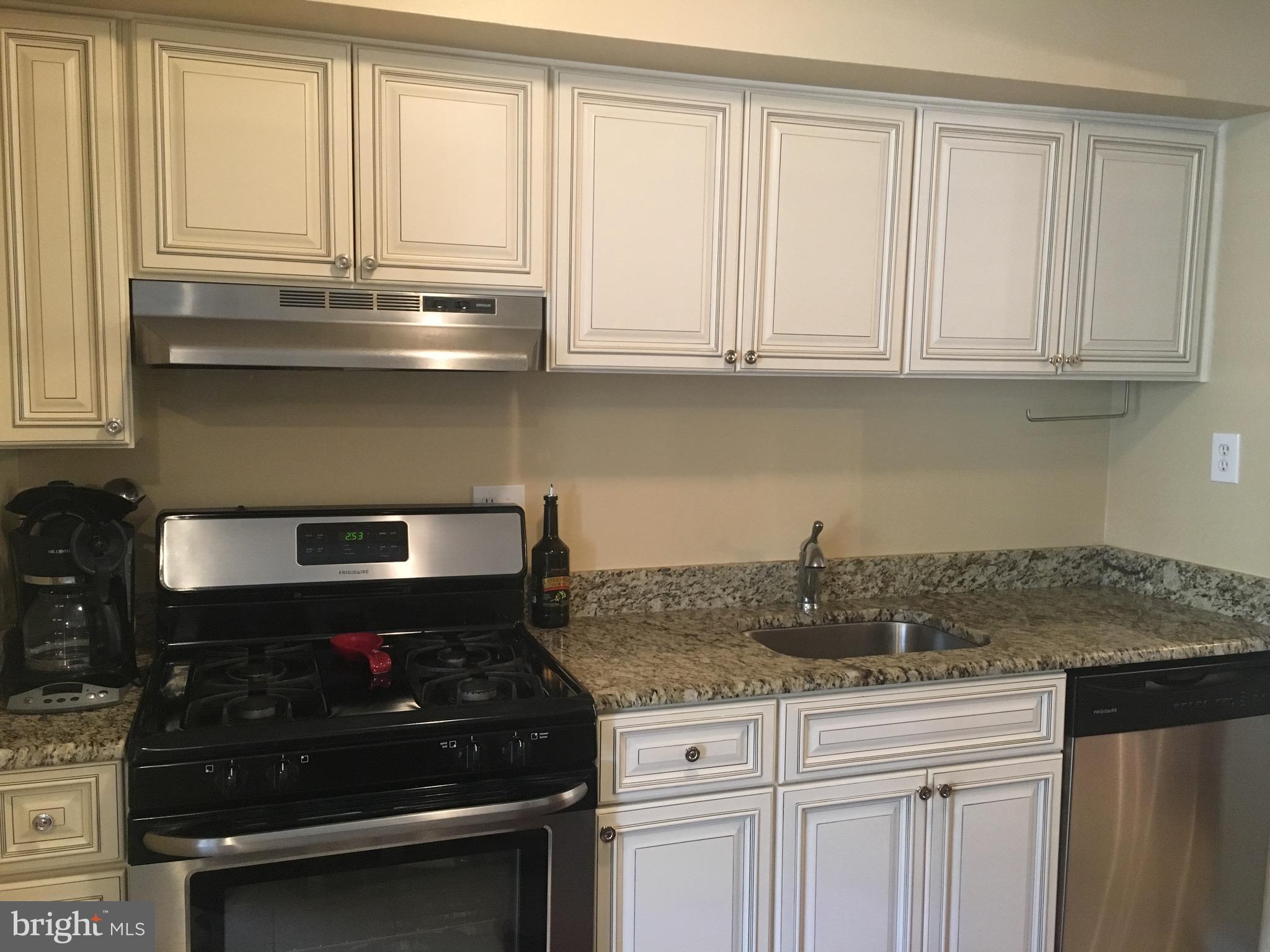 FALLS PLAZA - Residential