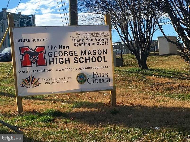 FALLS PLAZA - Residential