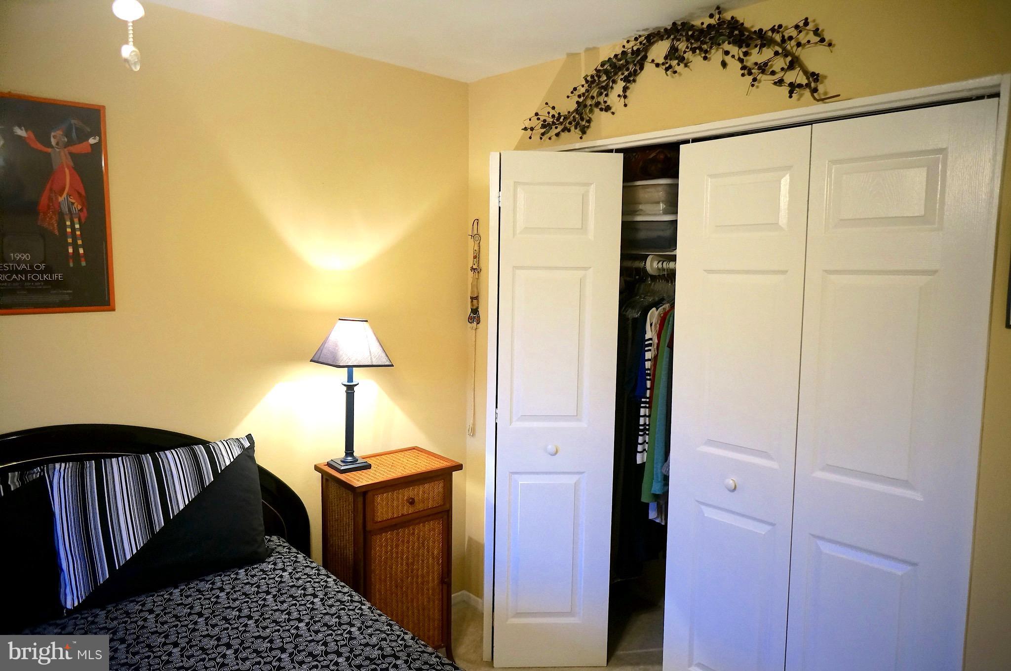 FALLS PLAZA - Residential