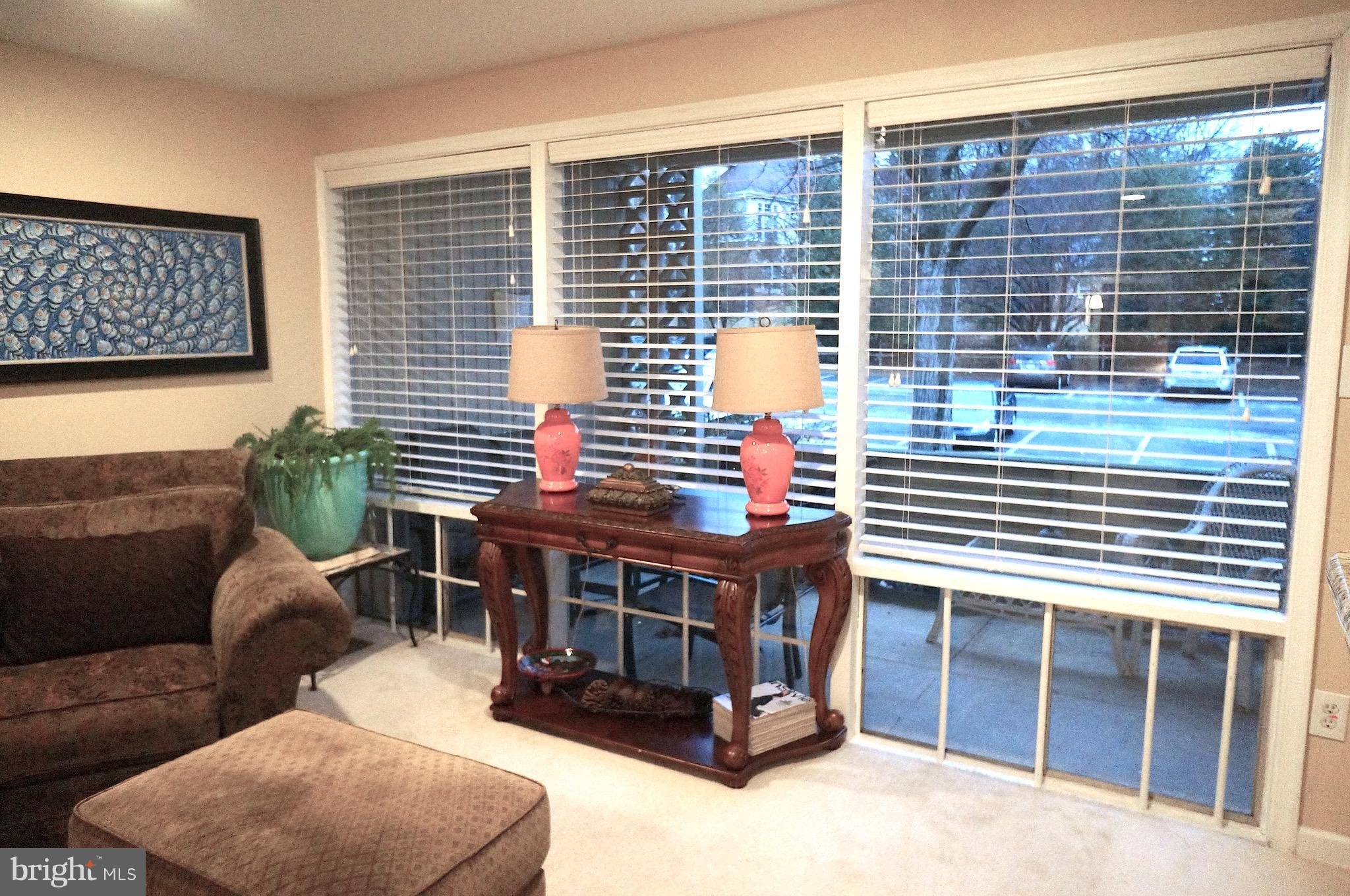 FALLS PLAZA - Residential