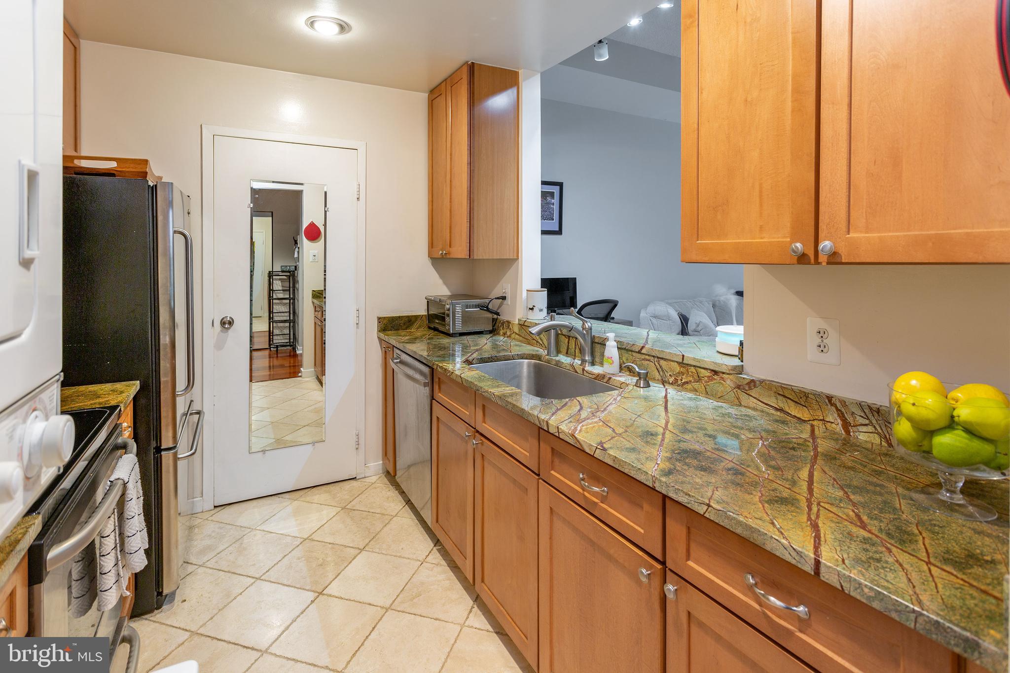 ATRIUM - Residential Lease