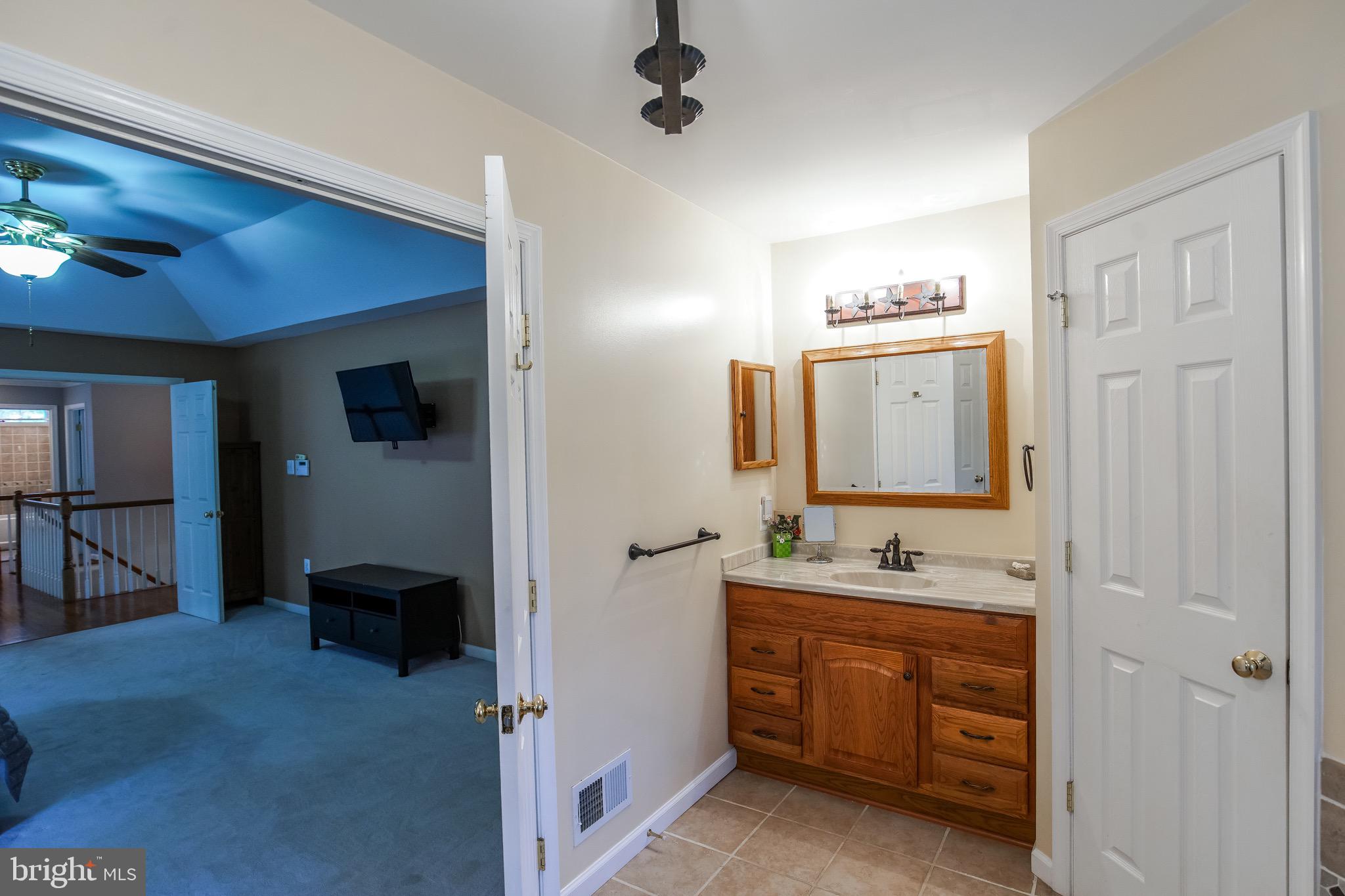 HUNTERS RIDGE - Residential