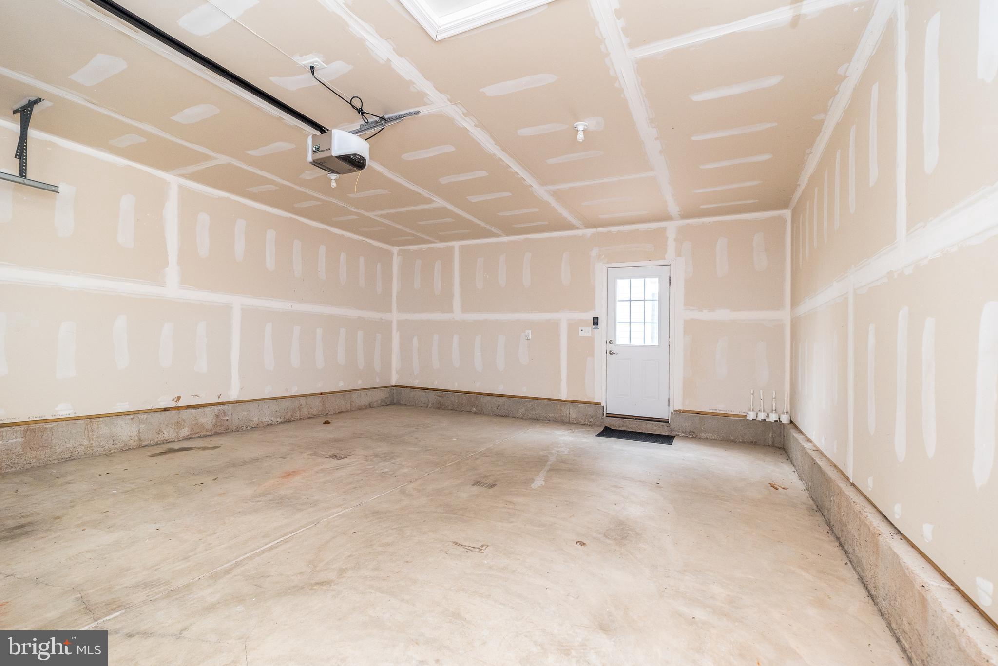 OVERLOOK AT CARRIAGE - Residential