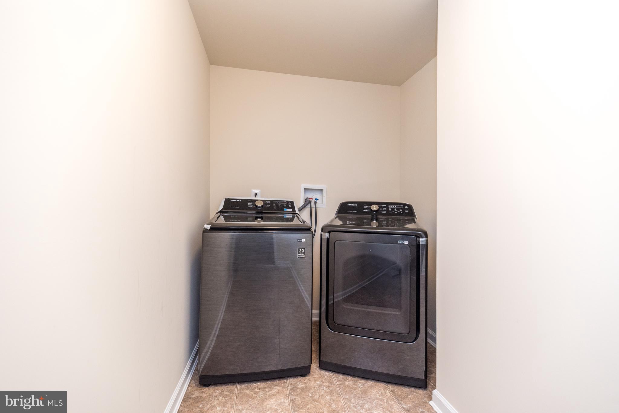 OVERLOOK AT CARRIAGE - Residential