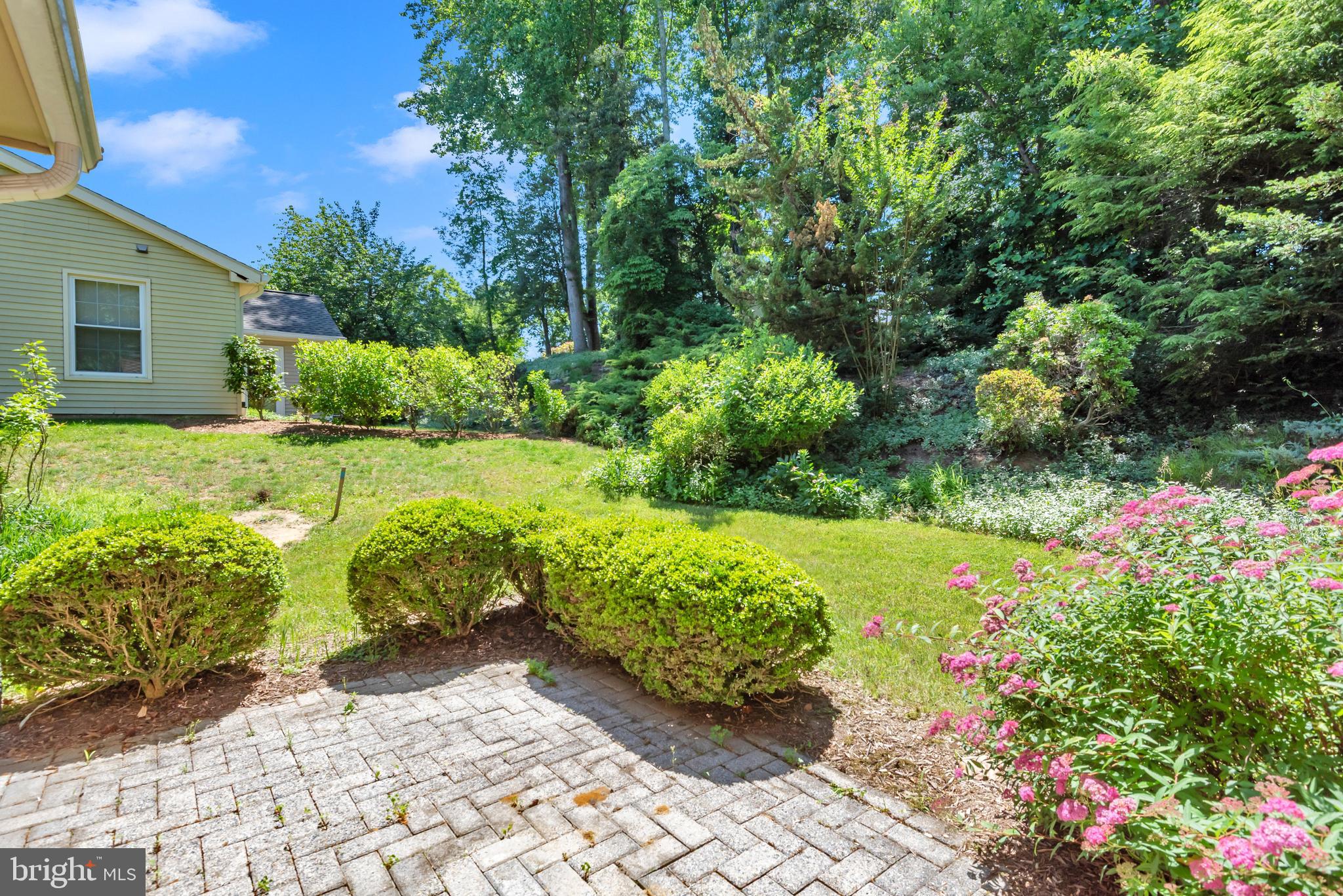 852 WOODMONT ROAD