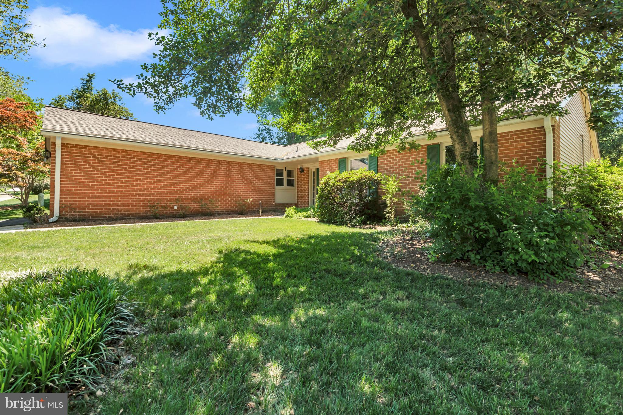 852 WOODMONT ROAD