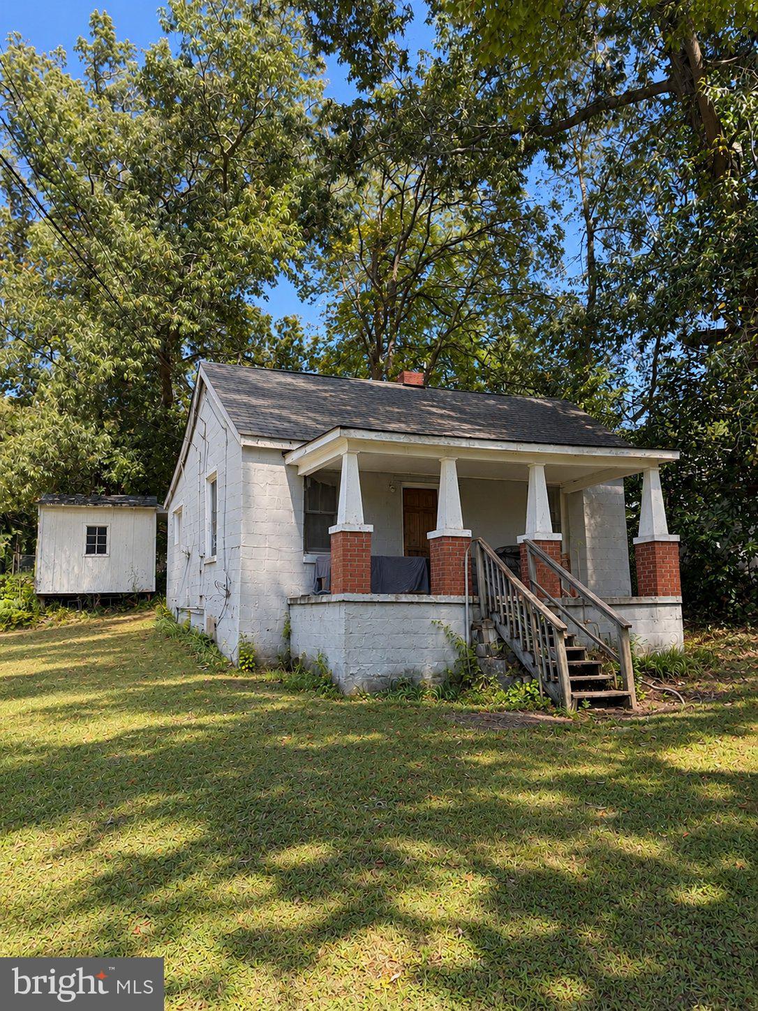 71 PEGS LANE