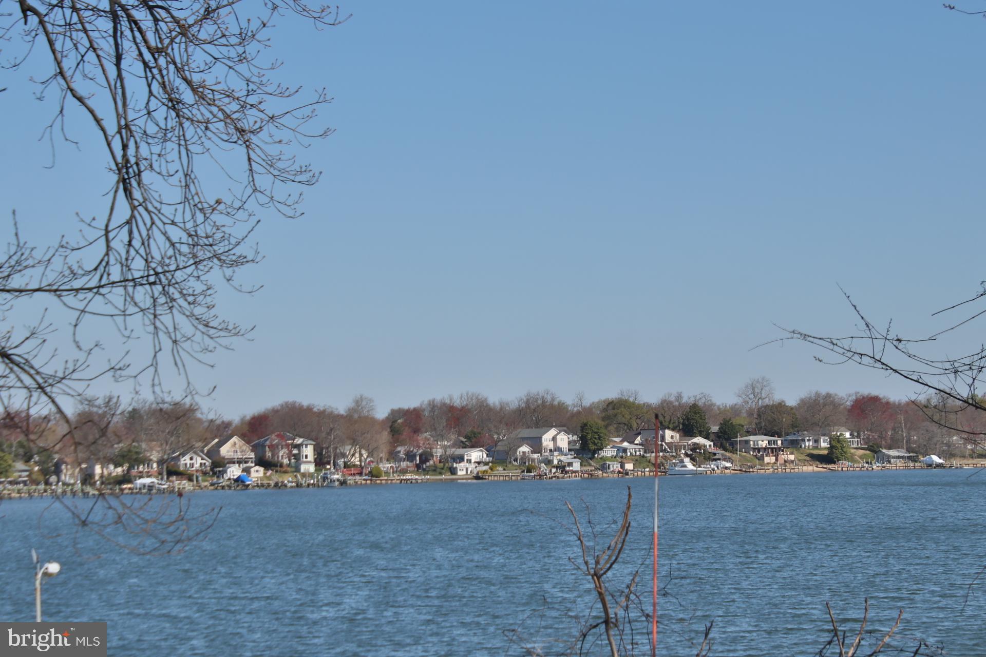 WOODLAND BEACH - Residential