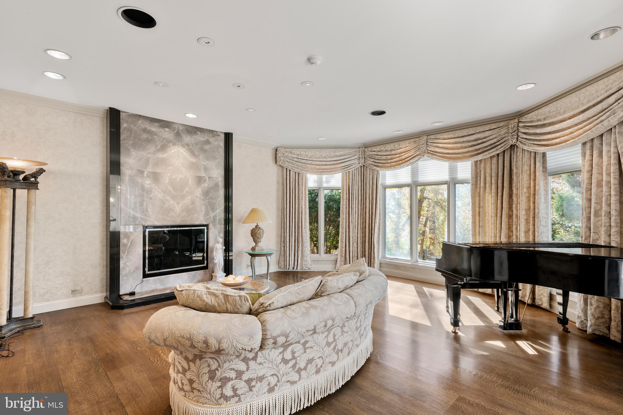 SPRINGTON POINTE - Residential