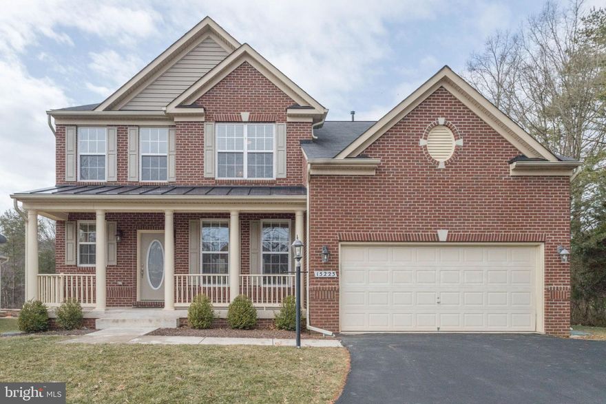 This meticulously maintained home is perfectly situated at the end of a cul de sac.  On three levels you will enjoy an open floor plan, hardwood floors on the main level, tall ceilings, his and hers master bathroom vanities and closets as well as a beautifully finished basement.  This home boasts granite countertops, gas cooktop and gas fireplace.  Warm and cozy are the best ways to describe this home.  With shopping and restaurants close by, you will want for nothing!