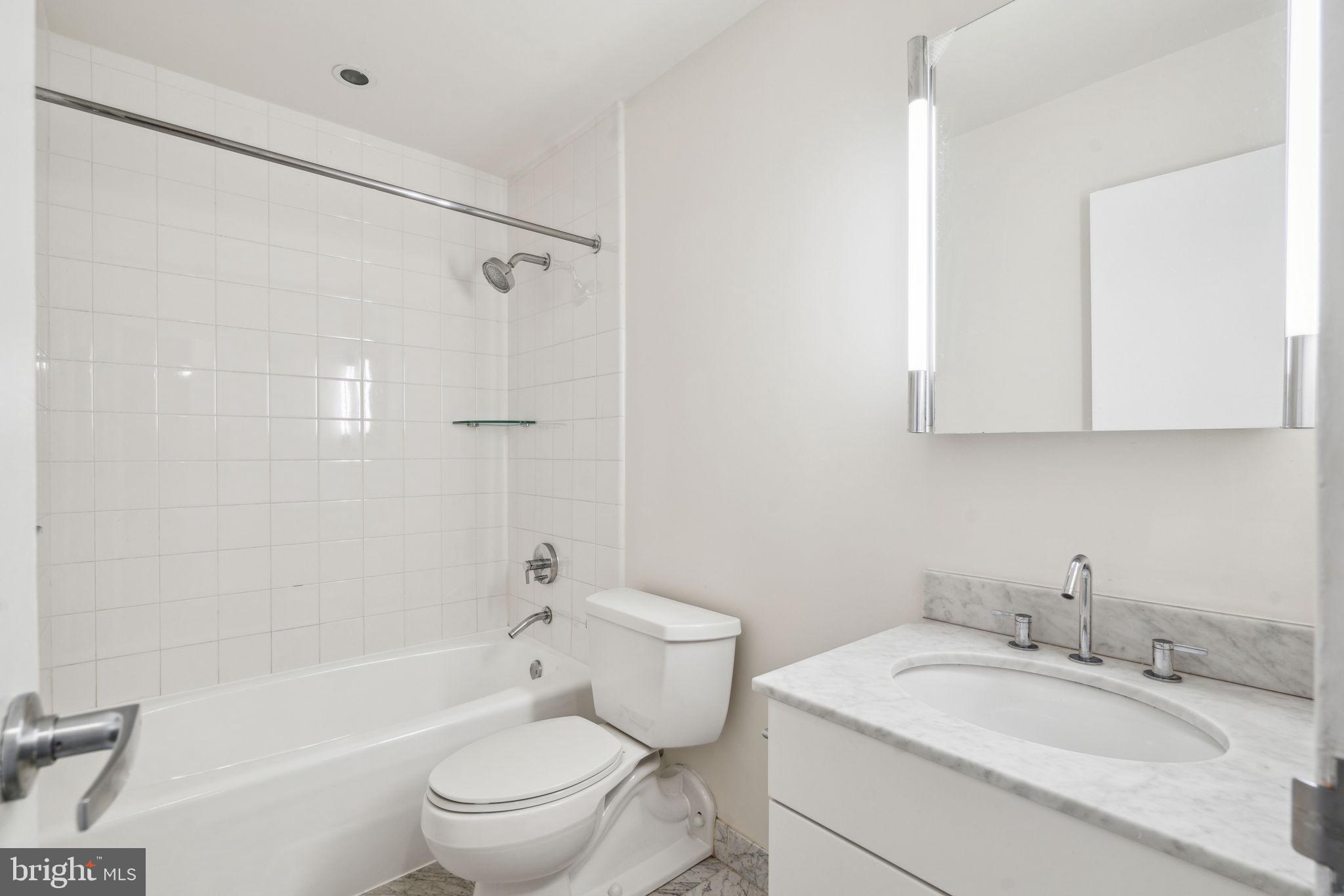 RITTENHOUSE SQUARE - Residential Lease