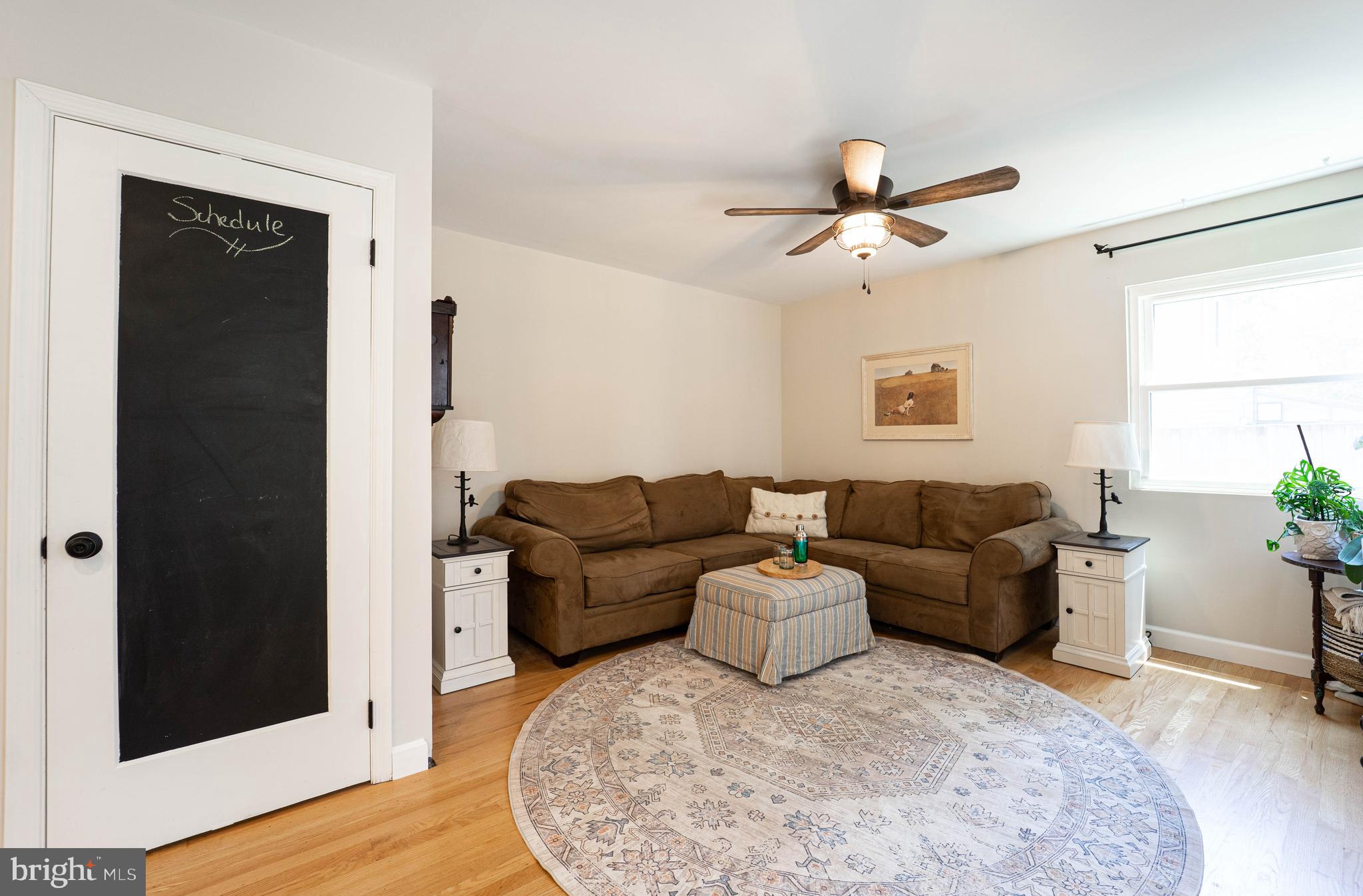 MURRAY HILL - Residential