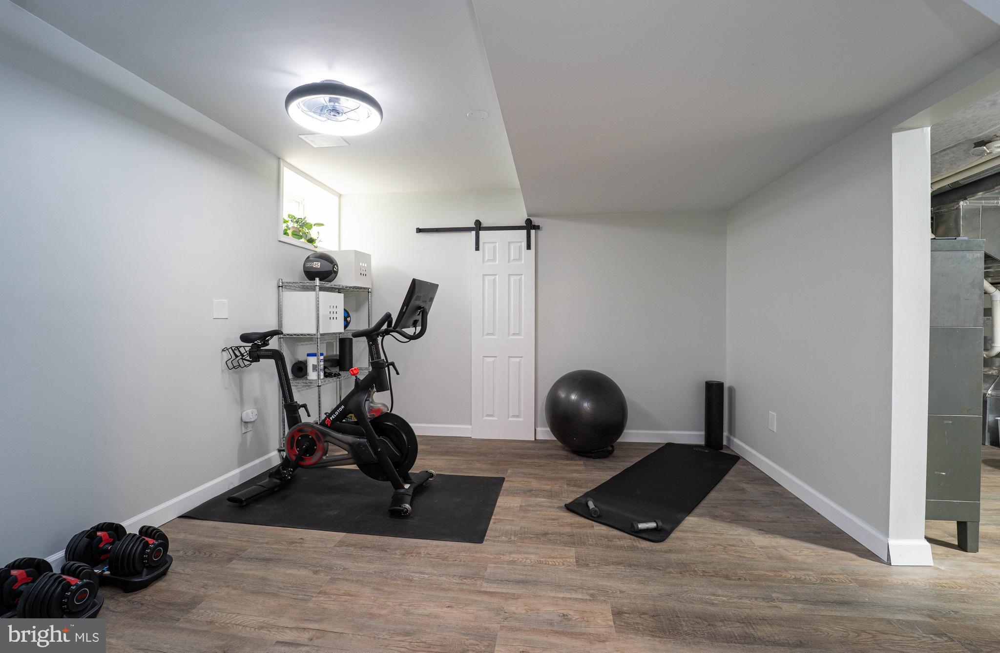 MURRAY HILL - Residential