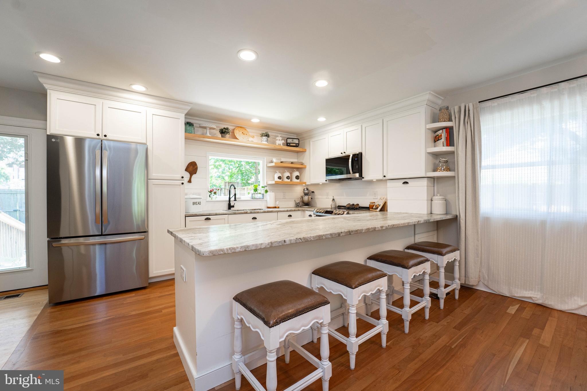 MURRAY HILL - Residential