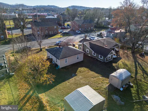 608 Hawkins Street, Harrisonburg, VA MLS: VAHC2000356