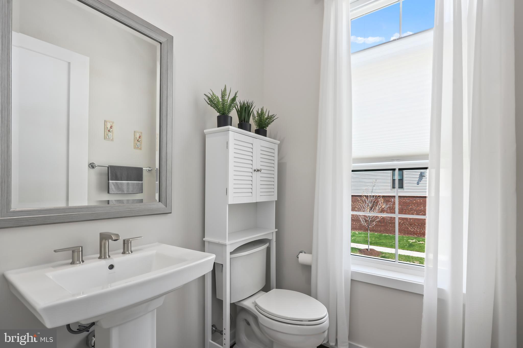 REGENCY AT BELMONT - Residential