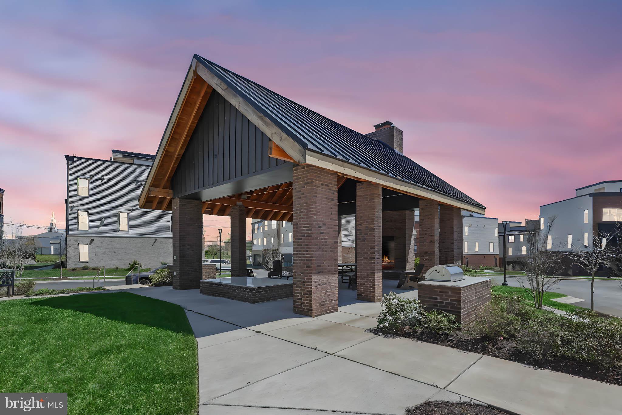 REGENCY AT BELMONT - Residential