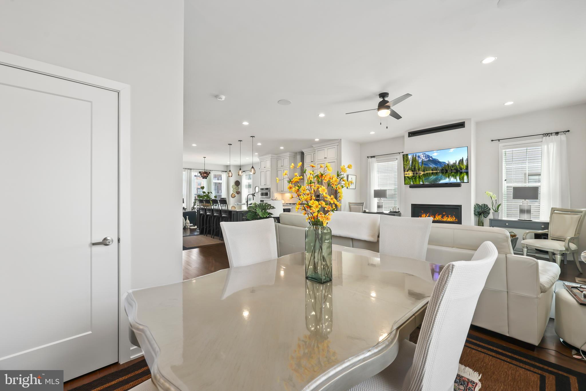 REGENCY AT BELMONT - Residential