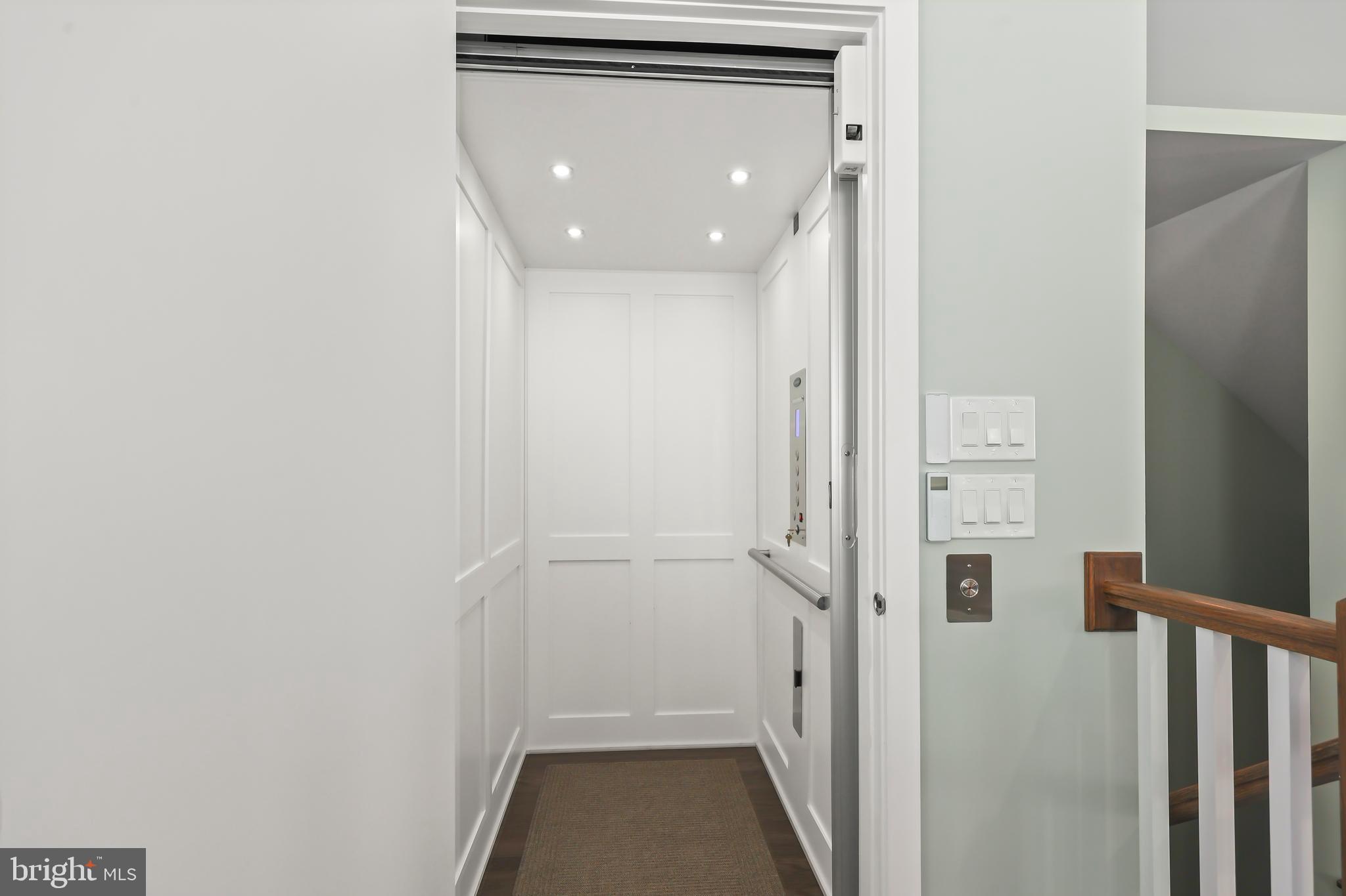 REGENCY AT BELMONT - Residential