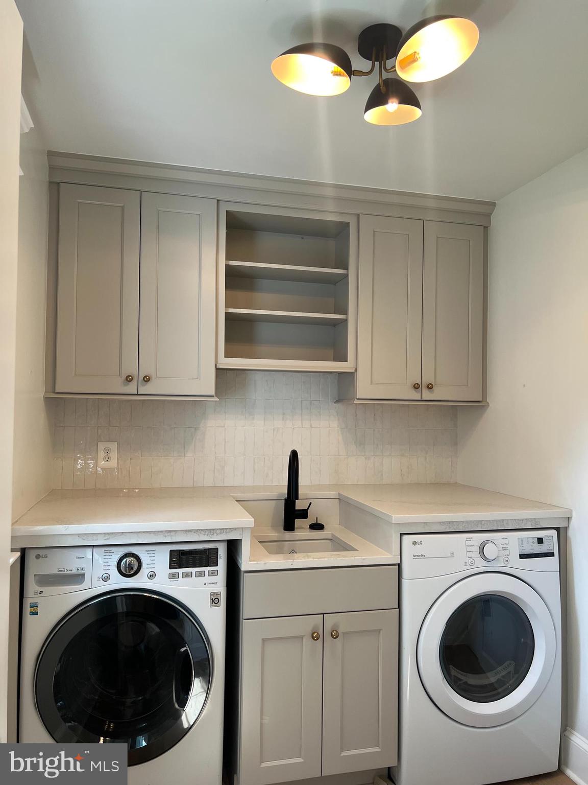 POPLAR HEIGHTS - Residential